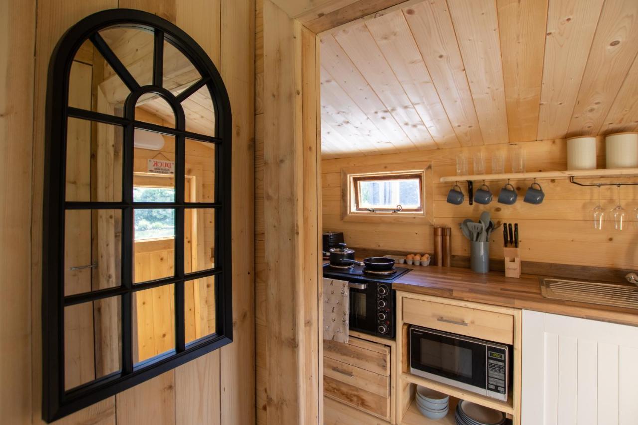 Choller Lake Lodges - Primrose Cabin With Private Hot Tub Аръндел Екстериор снимка
