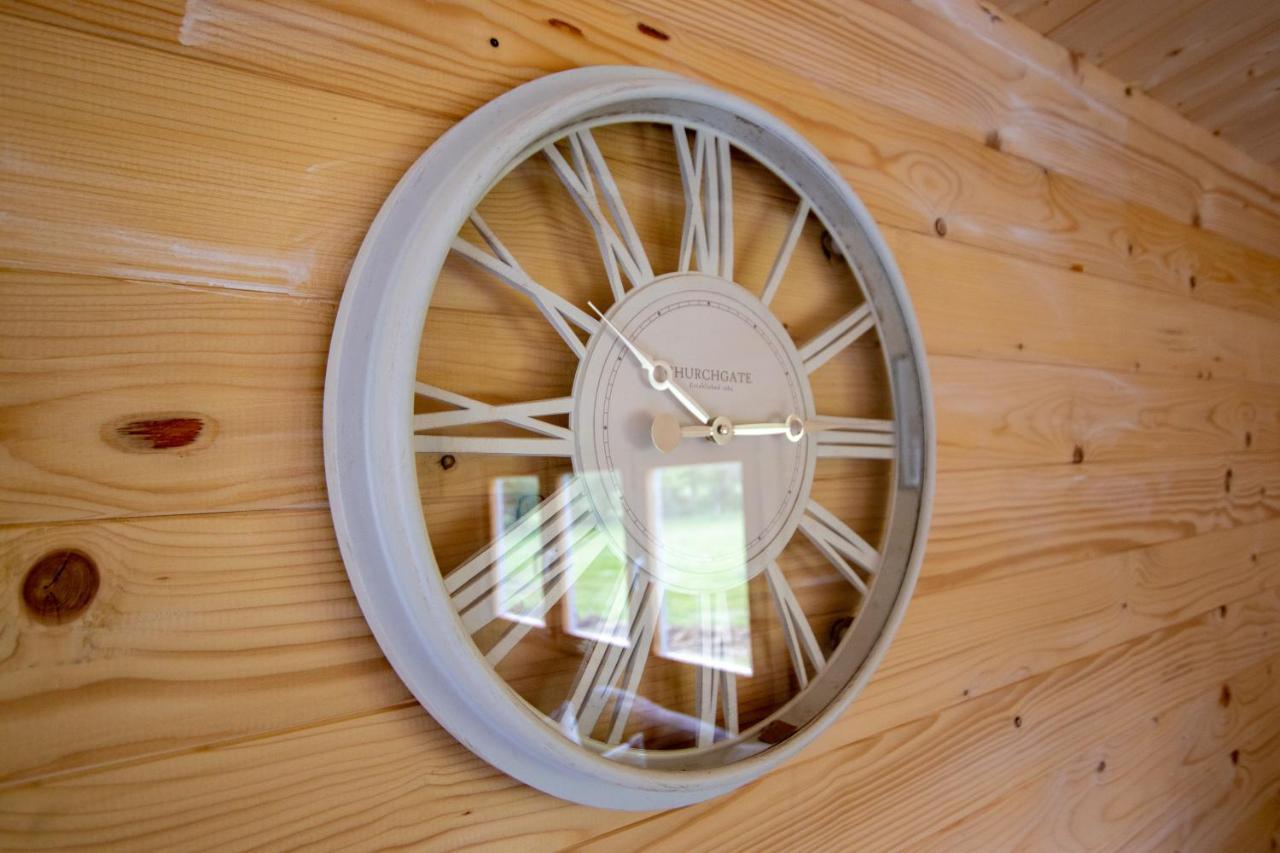 Choller Lake Lodges - Primrose Cabin With Private Hot Tub Аръндел Екстериор снимка